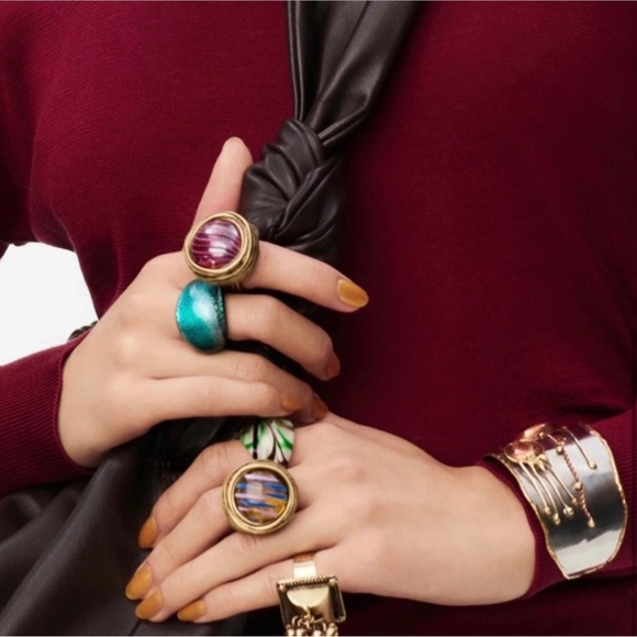 HOST PICK ZARA Beautiful Statement Ring, Crystal Glass encased in brass🔥🔥🔥 - Picture 3 of 8